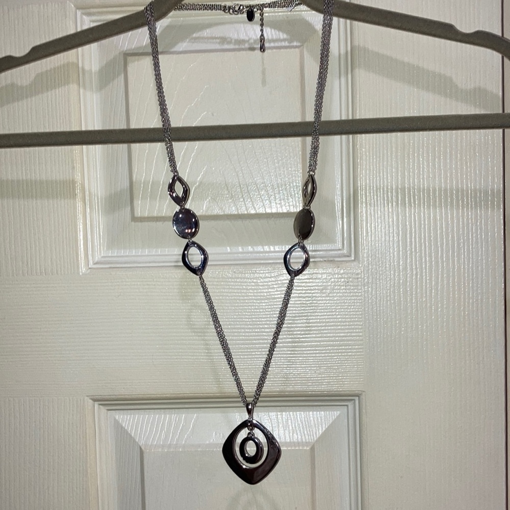 Lia Sophia silver tone 15” adjustable necklace